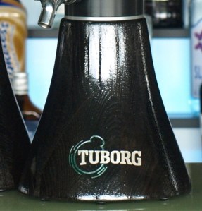 TUBORG giraffe - black stain